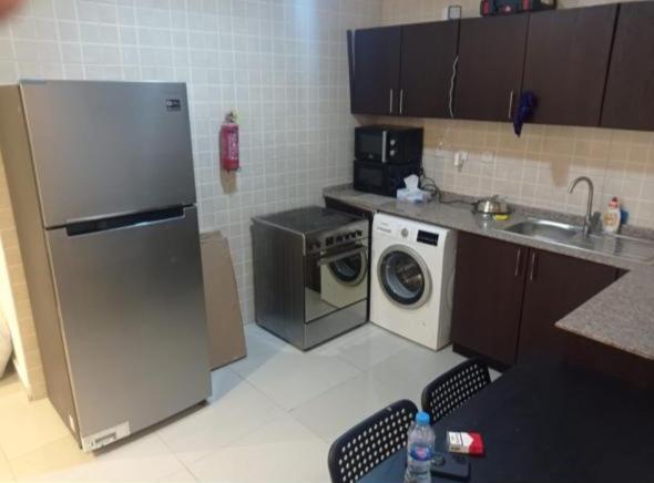 Traveller Partition Room In Al Barsha 1 Near Metro Dubaï Extérieur photo