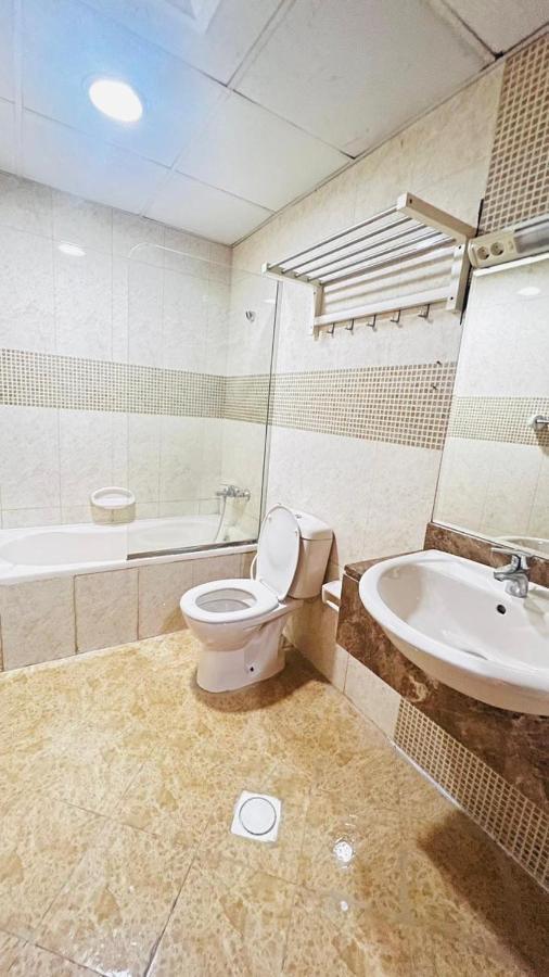 Traveller Partition Room In Al Barsha 1 Near Metro Dubaï Extérieur photo