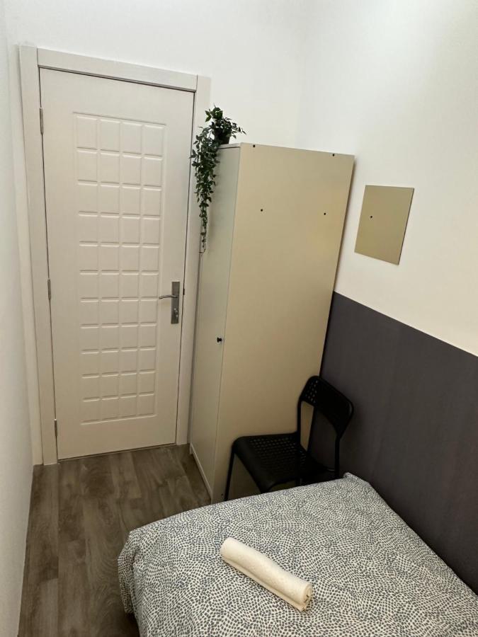 Traveller Partition Room In Al Barsha 1 Near Metro Dubaï Extérieur photo